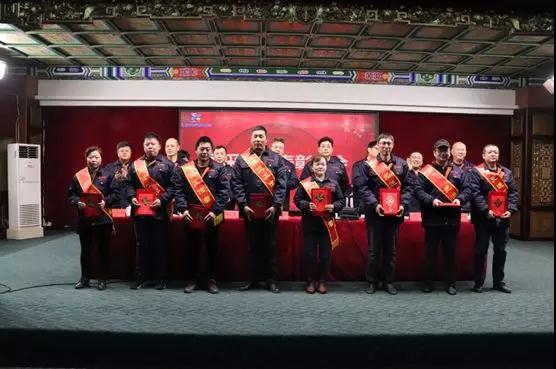 揚(yáng)先進(jìn) 樹典型——小鴨國(guó)采項(xiàng)目表彰大會(huì)隆重召開9.jpg